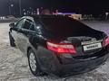 Toyota Camry 2010 года за 7 500 000 тг. в Актобе – фото 2