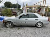 Mercedes-Benz C 220 1993 годаүшін500 000 тг. в Актобе – фото 2