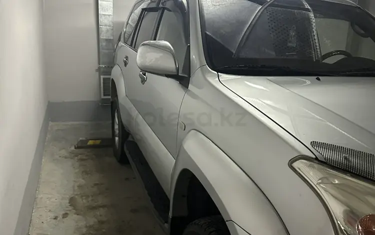 Toyota Land Cruiser Prado 2006 годаfor11 000 000 тг. в Алматы