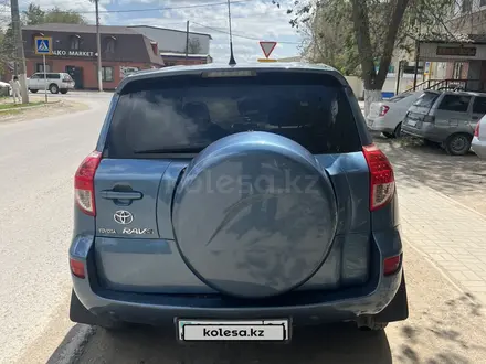 Toyota RAV4 2006 года за 7 500 000 тг. в Актобе – фото 3