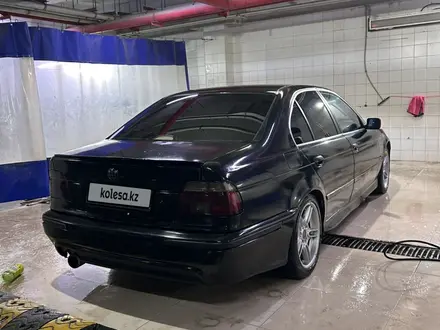 BMW 525 1998 года за 2 950 000 тг. в Актау – фото 17