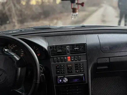 Mercedes-Benz C 280 1995 года за 2 600 000 тг. в Алматы – фото 5