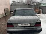 Mercedes-Benz E 230 1990 года за 1 300 000 тг. в Алматы – фото 4