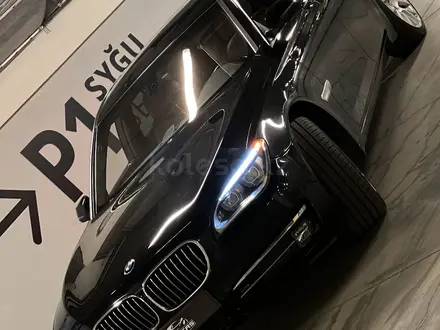 BMW 750 2014 года за 10 000 000 тг. в Алматы – фото 15