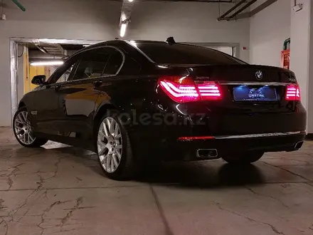 BMW 750 2014 года за 10 000 000 тг. в Алматы – фото 34