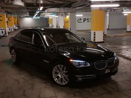 BMW 750 2014 года за 10 000 000 тг. в Алматы – фото 38