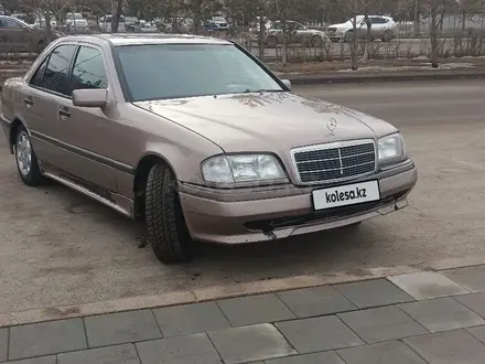 Mercedes-Benz C 180 1995 года за 1 500 000 тг. в Астана – фото 2