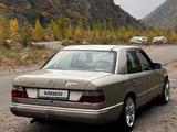 Mercedes-Benz E 200 1985 годаүшін900 000 тг. в Алматы – фото 2