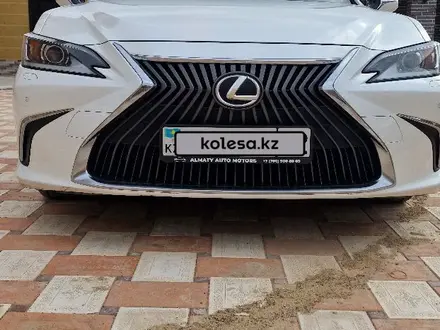 Lexus ES 250 2021 года за 21 000 000 тг. в Актау