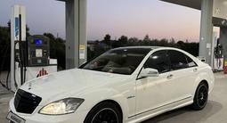 Mercedes-Benz S 500 2007 года за 8 000 000 тг. в Уральск