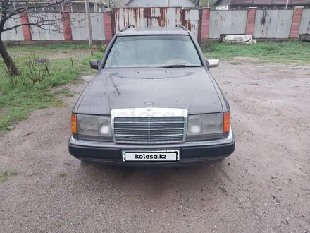 Mercedes-Benz E 230 1991 года за 1 450 000 тг. в Алматы