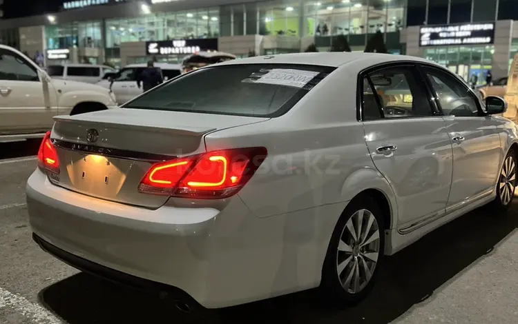 Toyota Avalon 2011 годаfor7 500 000 тг. в Жанаозен