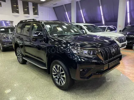 Toyota Land Cruiser Prado Prestige 2.7 2022 года за 38 000 000 тг. в Алматы