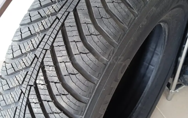 KUMHO 225/50 R17 98V HA32 XL за 35 000 тг. в Алматы