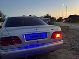 Mercedes-Benz E 230 1996 годаfor2 000 000 тг. в Жезказган – фото 3