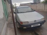 Volkswagen Passat 1992 годаfor1 400 000 тг. в Абай (Келесский р-н)