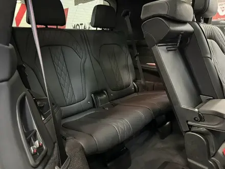 BMW X7 XDrive 40i 2025 года за 65 000 000 тг. в Астана – фото 18