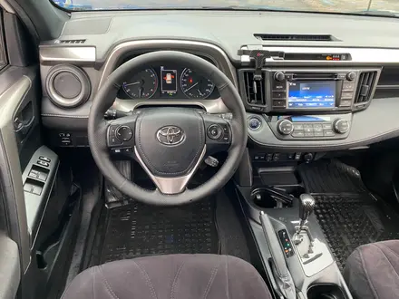 Toyota RAV4 2018 года за 13 600 000 тг. в Алматы – фото 11