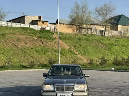 Mercedes-Benz E 320 1994 года за 5 400 000 тг. в Шымкент – фото 2