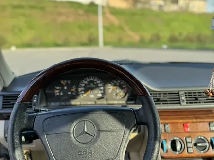 Mercedes-Benz E 320 1994 года за 5 400 000 тг. в Шымкент – фото 7