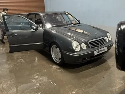 Mercedes-Benz E 55 AMG 2000 года за 6 000 000 тг. в Шымкент – фото 5