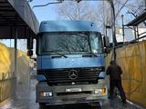 Mercedes-Benz  Actros 2002 года за 8 500 000 тг. в Алматы – фото 2