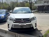 Toyota Highlander 2016 года за 13 000 000 тг. в Алматы