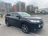 Toyota Highlander 2017 года за 17 700 000 тг. в Алматы