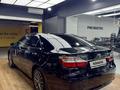Toyota Camry 2015 года за 14 300 000 тг. в Алматы – фото 3