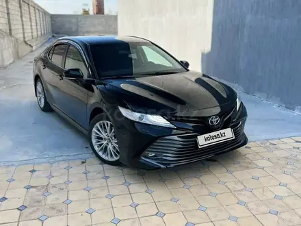 Toyota Camry 2018 года за 13 390 000 тг. в Шымкент – фото 8