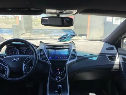 Hyundai Elantra 2015 года за 4 200 000 тг. в Атырау – фото 13