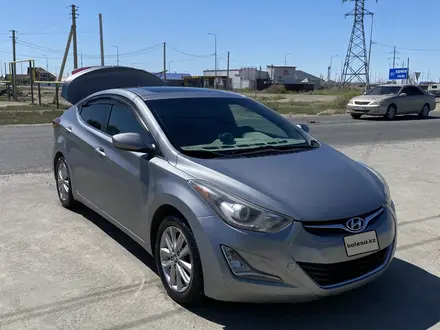 Hyundai Elantra 2015 года за 4 200 000 тг. в Атырау – фото 3