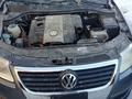 Volkswagen Passat 2006 года за 369 258 тг. в Астана – фото 2