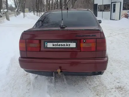 Volkswagen Passat 1993 года за 1 700 000 тг. в Уральск – фото 4