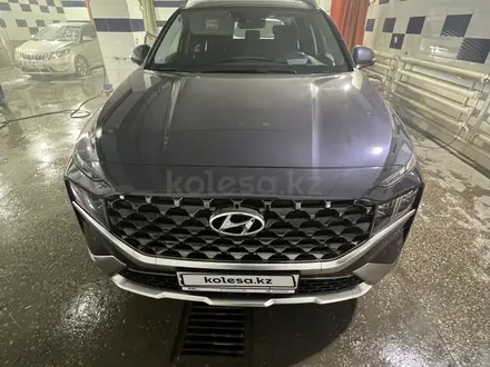 Hyundai Santa Fe 2021 года за 19 000 000 тг. в Алматы – фото 4