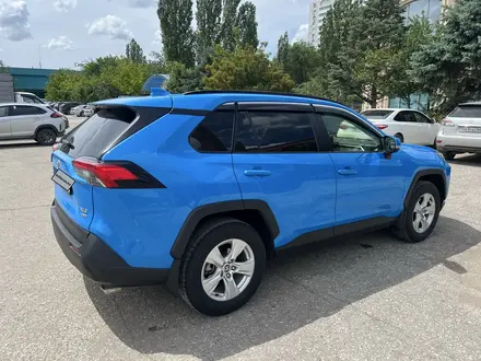 Toyota RAV4 2021 года за 15 500 000 тг. в Актобе – фото 4