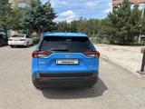 Toyota RAV4 2021 года за 15 500 000 тг. в Актобе – фото 5