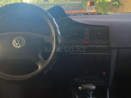 Volkswagen Golf 2002 года за 2 500 000 тг. в Шымкент – фото 4