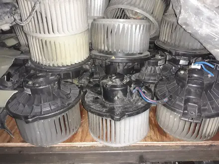 Мотор печки вентилятор на Камри 40 за 250 тг. в Алматы – фото 2
