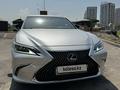 Lexus ES 300h 2019 годаүшін18 500 000 тг. в Алматы – фото 2