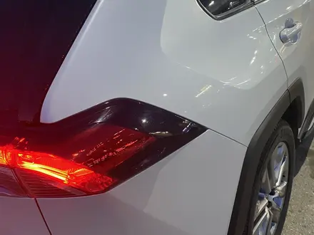 Toyota RAV4 2021 года за 18 350 000 тг. в Актобе – фото 8