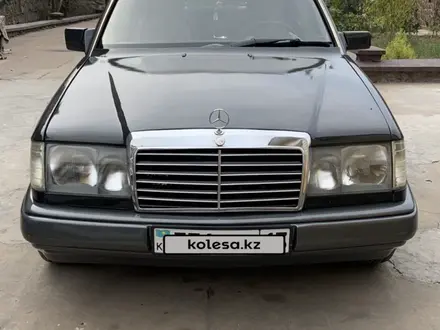 Mercedes-Benz E 230 1991 года за 1 300 000 тг. в Шымкент