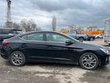 Hyundai Elantra 2019 года за 9 500 000 тг. в Алматы – фото 3