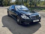 Mercedes-Benz S 500 2012 года за 17 900 000 тг. в Астана