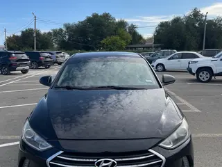 Hyundai Elantra, 2016