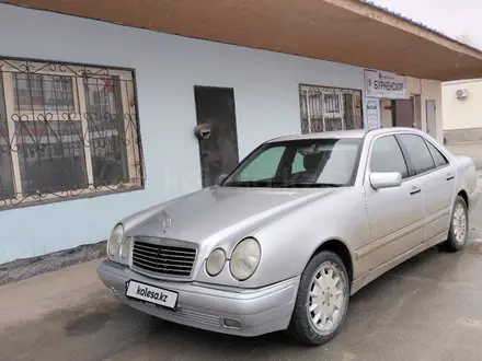 Mercedes-Benz E 280 1996 года за 2 800 000 тг. в Актау