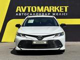 Toyota Camry 2018 года за 11 900 000 тг. в Тараз – фото 2