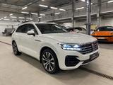 Volkswagen Touareg 2018 годаfor19 990 000 тг. в Астана – фото 3