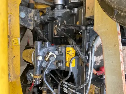 Komatsu  WB93R 2012 года за 17 000 000 тг. в Алматы – фото 11
