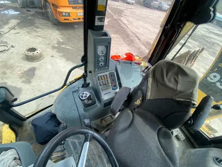 Komatsu  WB93R 2012 года за 17 000 000 тг. в Алматы – фото 9
